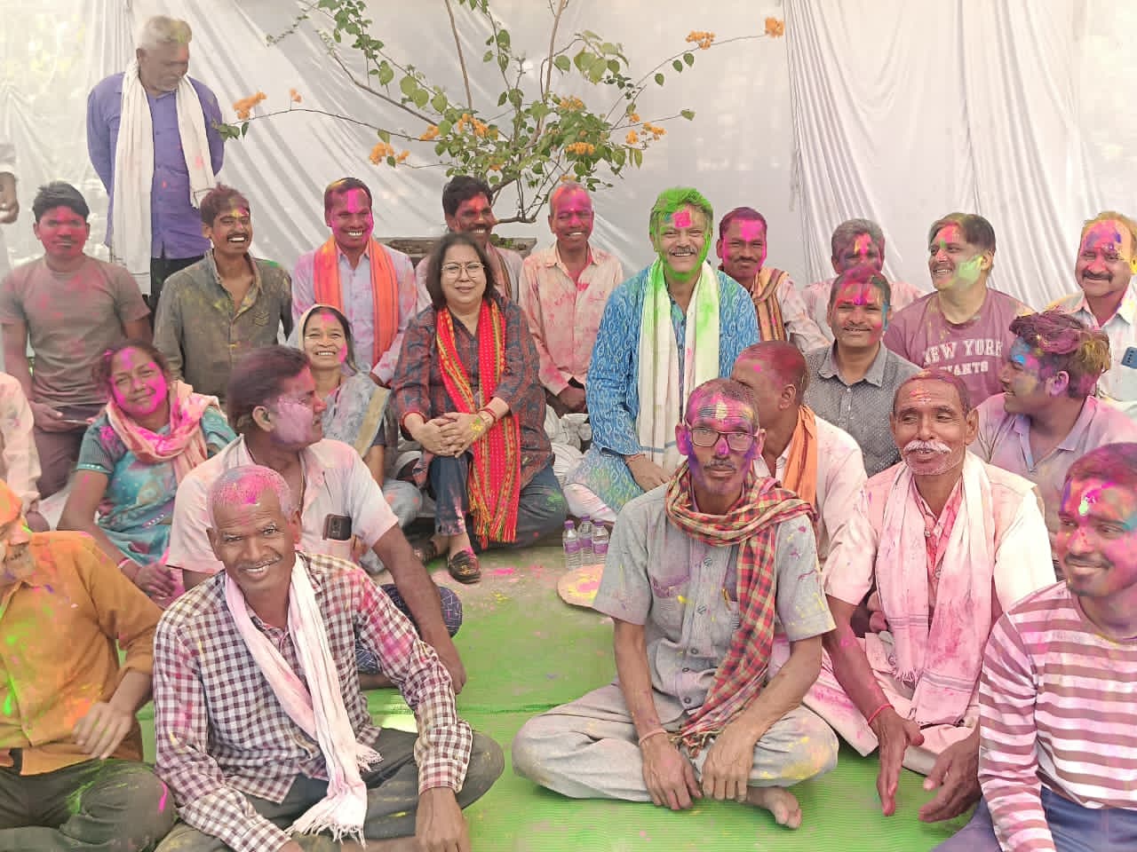 राजमहल कवर्धा में हर्षोल्लास के साथ मनाया गया होली मिलन समारोह