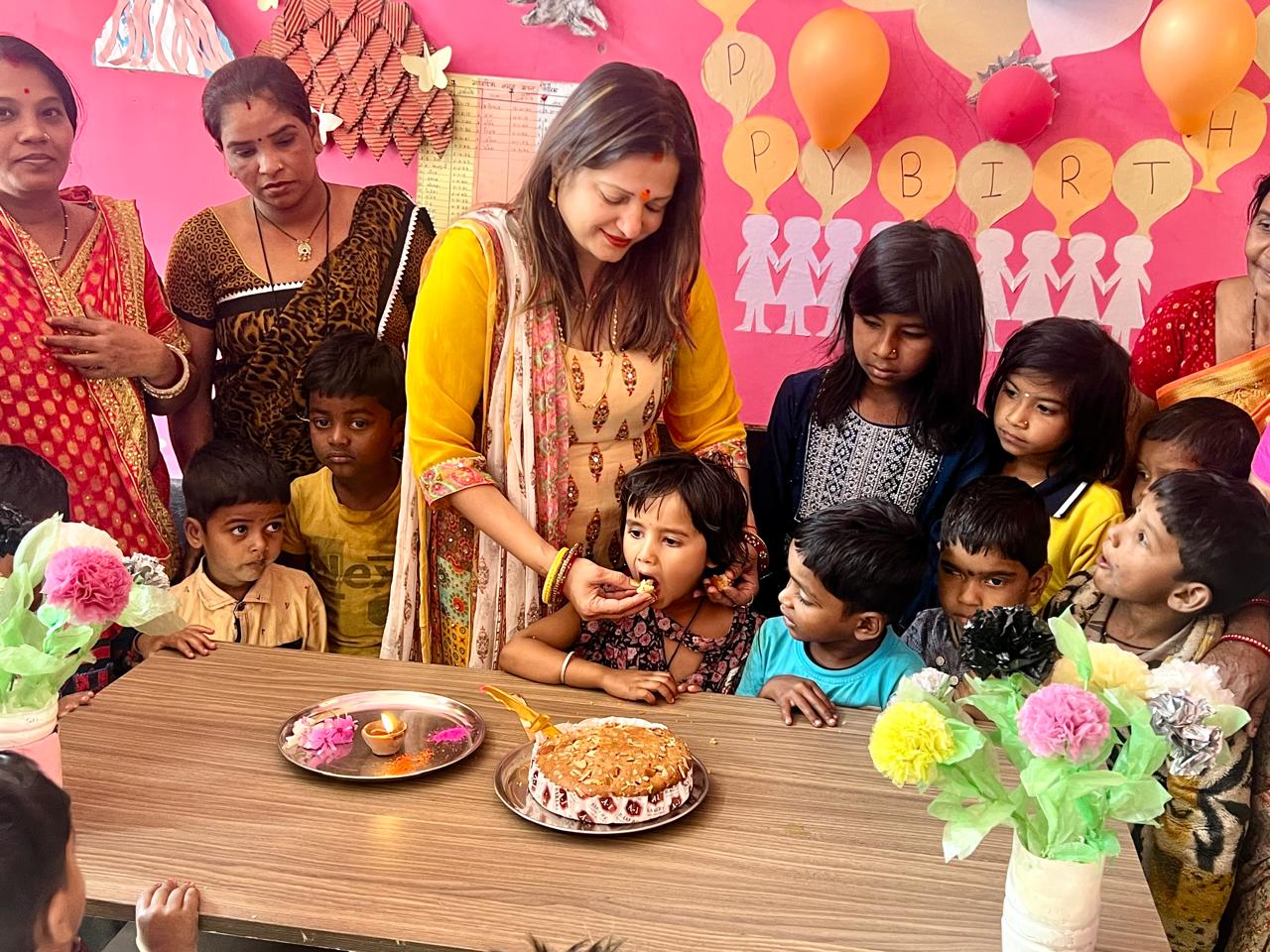 आंगनबाड़ी केन्द्रों में ‘न्योता भोज’ कार्यक्रम : पोषण, शिक्षा और जनभागीदारी का राज्यव्यापी अभियान