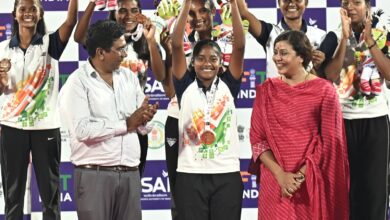 जंगल के मैदानों से राष्ट्रीय मंच तक : भारत की हॉकी विरासत को जीवित रखे हुए हैं जनजातीय समुदाय