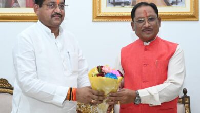 मुख्यमंत्री से उत्तरप्रदेश के राज्यमंत्री श्री रामकेश निषाद ने सौजन्य मुलाकात की