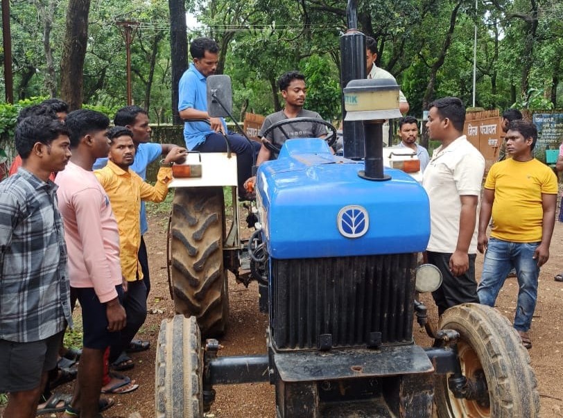 संघर्ष और भटकाव के बाद मनकू कड़ती की नई शुरुआत संघर्ष और भटकाव के बाद मनकू कड़ती की नई शुरुआत