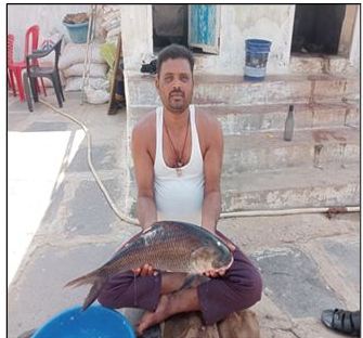 मछली पालन से आत्मनिर्भर बने प्रकाश धीवर