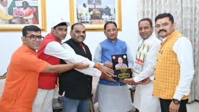 मुख्यमंत्री श्री विष्णु देव साय से भारतीय रेडक्रास सोसायटी के पदाधिकारियों ने की सौजन्य भेंट