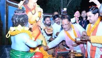 सुशासन तिहार 2026: मुख्यमंत्री श्री विष्णु देव साय ने किया मुंगेली नगर के चौक-चौराहों में स्थापित प्रतिमाओं का अनावरण