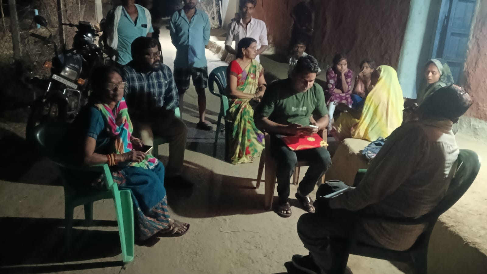 तरबूज खाने से बच्चे की मौत, 3 अन्य बच्चे अस्पताल में भर्ती मामले में जांजगीर कलेक्टर ने लिया तत्काल संज्ञान तरबूज खाने से बच्चे की मौत, 3 अन्य बच्चे अस्पताल में भर्ती मामले में जांजगीर कलेक्टर ने लिया तत्काल संज्ञान