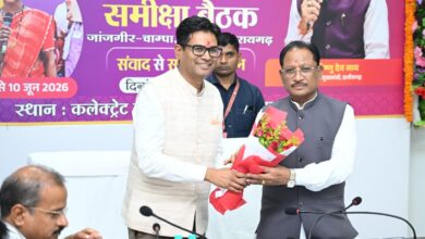 हम सभी जनता के सेवक हैं और आम नागरिकों को बेहतर सुविधा उपलब्ध कराना हमारी प्राथमिक जिम्मेदारी – मुख्यमंत्री श्री साय