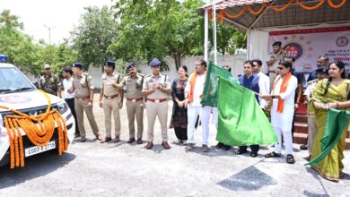 बलौदाबाजार में ‘नेक्स्ट जेन डायल-112’ वाहनों को राजस्व मंत्री ने दिखाई हरी झंडी