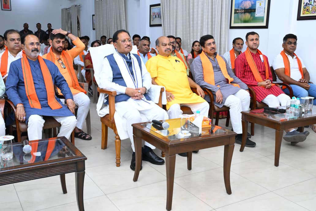 मन की बात में गूंजा छत्तीसगढ़ का गौरव: मुख्यमंत्री श्री विष्णुदेव साय ने कहा – यह प्रदेश की प्रतिभा और विरासत को राष्ट्रीय सम्मान मिलने का क्षण मन की बात में गूंजा छत्तीसगढ़ का गौरव: मुख्यमंत्री श्री विष्णुदेव साय ने कहा – यह प्रदेश की प्रतिभा और विरासत को राष्ट्रीय सम्मान मिलने का क्षण