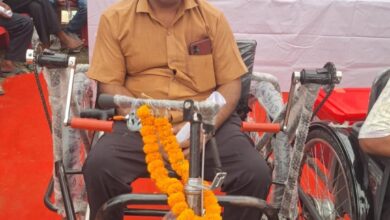 हादसे की हार, हौसले की जीत: नर्मदा प्रसाद को मिला शासन की योजनाओं का संबल हादसे की हार, हौसले की जीत: नर्मदा प्रसाद को मिला शासन की योजनाओं का संबल