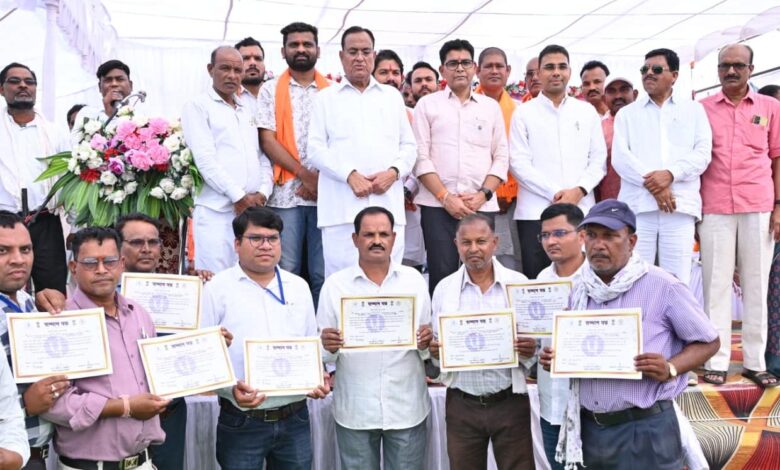 विकास कार्यों में नही होगी कोई कमी -राजस्व मंत्री श्री टंक राम वर्मा