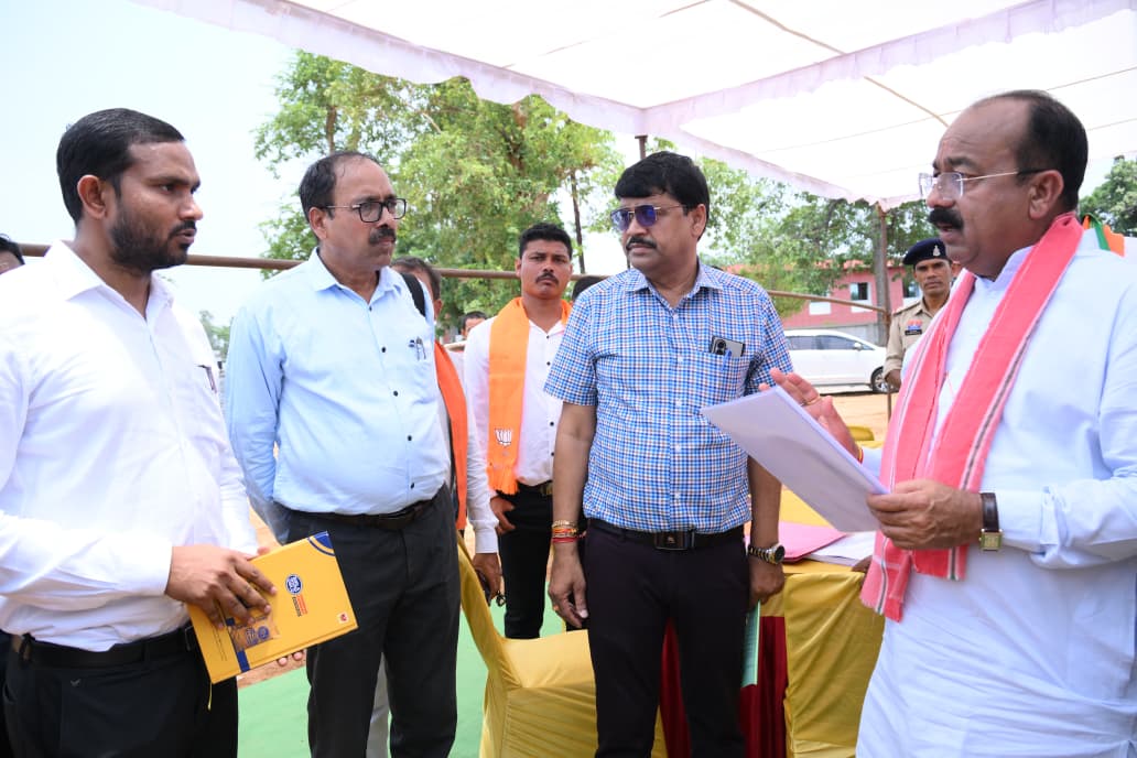 उप मुख्यमंत्री श्री अरुण साव का बस्तर में निर्माण कार्यों का निरीक्षण जारी उप मुख्यमंत्री श्री अरुण साव का बस्तर में निर्माण कार्यों का निरीक्षण जारी