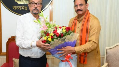 राज्यपाल श्री डेका से स्वास्थ्य एवं परिवार कल्याण मंत्री श्री जायसवाल ने की भेंट