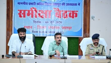 प्रभारी सचिव श्री अंकित आनंद ने की जिले के विकास कार्यों की व्यापक समीक्षा