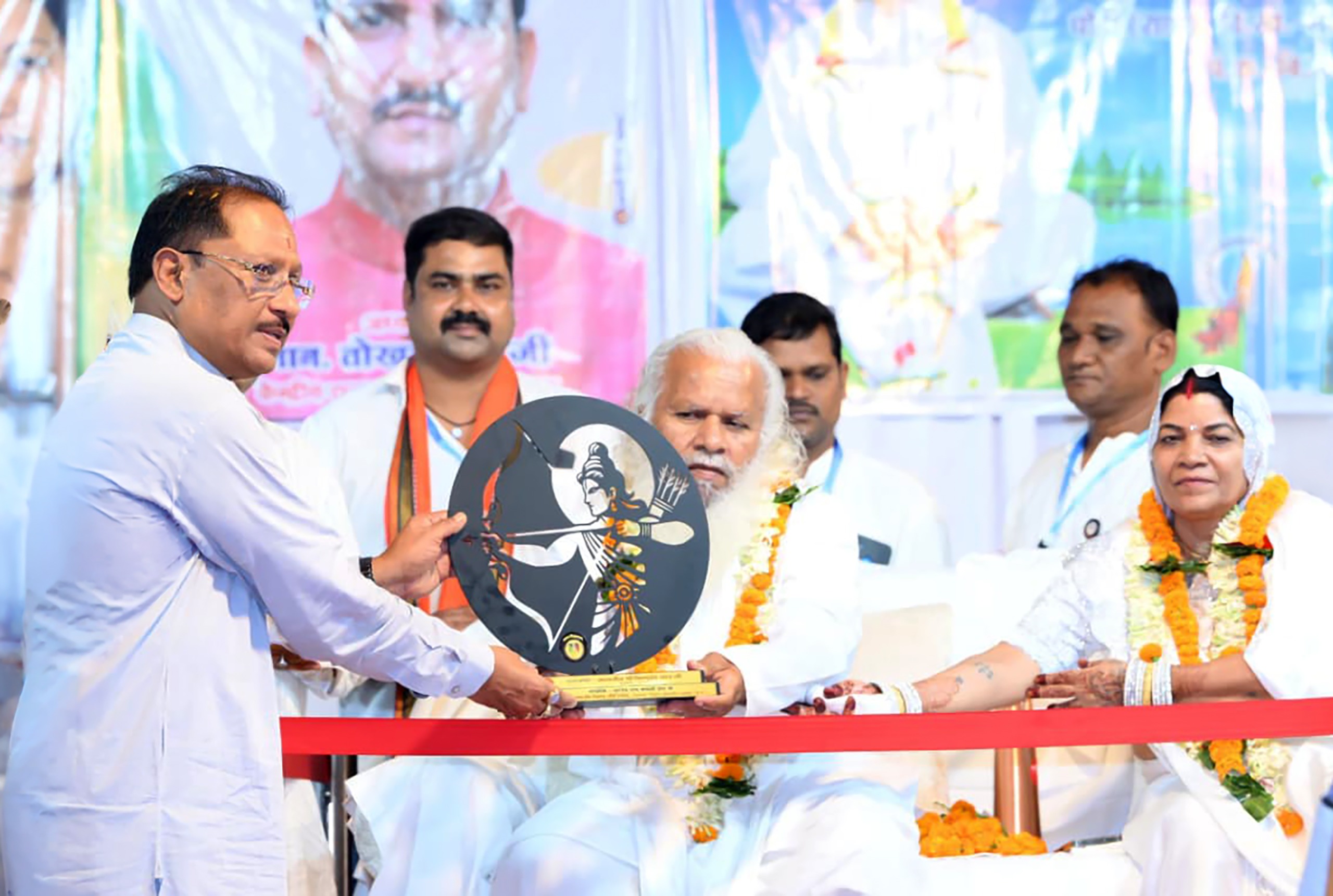 आध्यात्मिक मूल्यों से ही संभव है स्वस्थ और संस्कारित समाज का निर्माण : मुख्यमंत्री आध्यात्मिक मूल्यों से ही संभव है स्वस्थ और संस्कारित समाज का निर्माण : मुख्यमंत्री