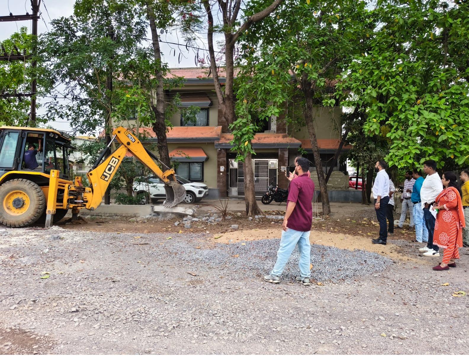 सेजबहार फेस-1 कॉलोनी की भूमि से गृह निर्माण एवं अधोसंरचना विकास मंडल ने हटाया अतिक्रमण सेजबहार फेस-1 कॉलोनी की भूमि से गृह निर्माण एवं अधोसंरचना विकास मंडल ने हटाया अतिक्रमण