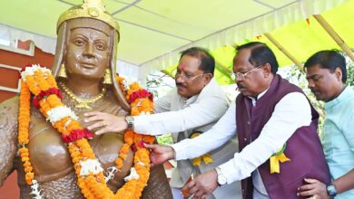 वीरांगना रानी दुर्गावती का शौर्य और बलिदान राष्ट्र की प्रेरणा का अमर स्रोत : मुख्यमंत्री श्री विष्णुदेव साय वीरांगना रानी दुर्गावती का शौर्य और बलिदान राष्ट्र की प्रेरणा का अमर स्रोत : मुख्यमंत्री श्री विष्णुदेव साय