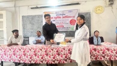 माही दीपक ने छत्तीसगढ़ में हाई स्कूल स्तर पर नशा मुक्ति पर निबंध प्रतियोगिता में जीत हासिल की