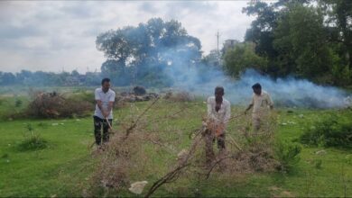 संसाधनों की कमी के बावजूद दूध नदी की सफ़ाई का कार्य उत्साह पूर्वक जारी