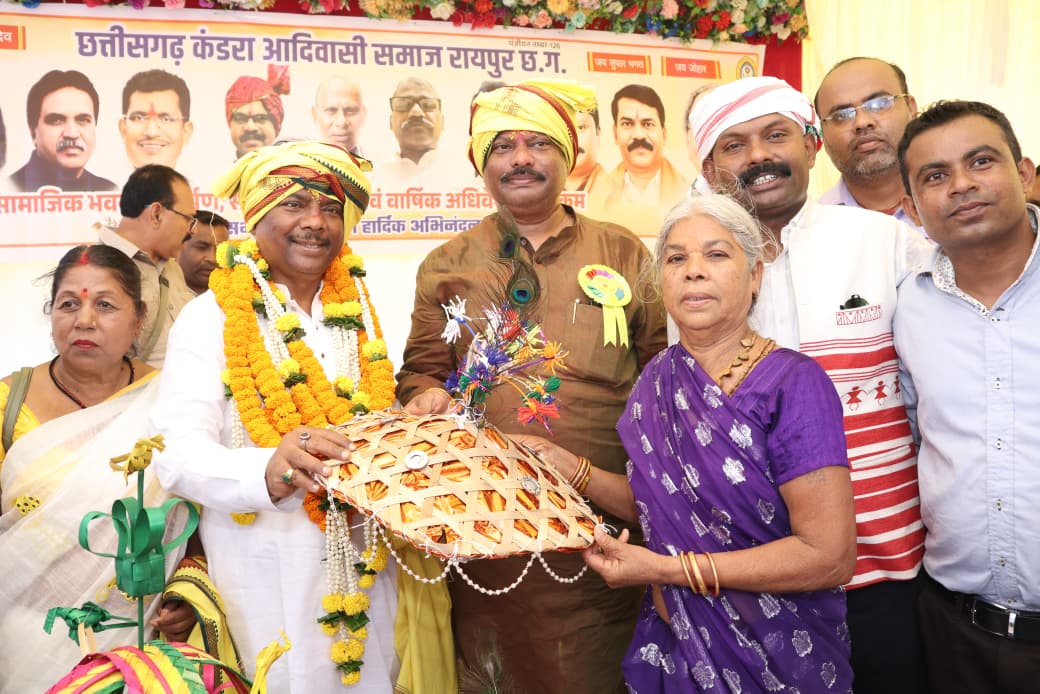 आदिवासी समाज के सशक्त नेतृत्व और शिक्षा से नए छत्तीसगढ़ का निर्माण हो रहा है : मंत्री श्री केदार कश्यप आदिवासी समाज के सशक्त नेतृत्व और शिक्षा से नए छत्तीसगढ़ का निर्माण हो रहा है : मंत्री श्री केदार कश्यप