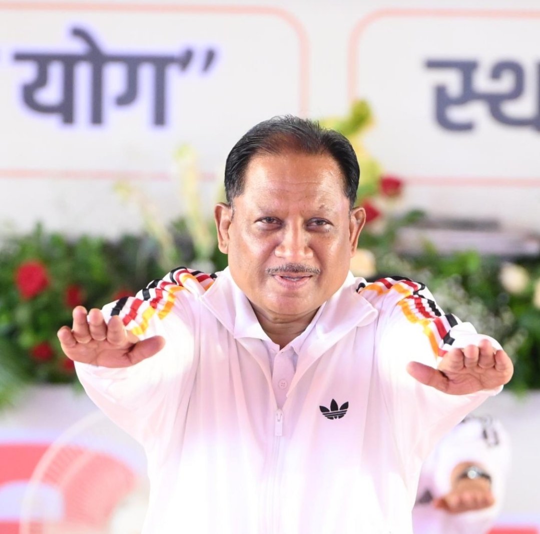 विश्व को भारत की अमूल्य देन है योग, इसे जन-जन तक पहुंचाना हमारी जिम्मेदारी : मुख्यमंत्री श्री विष्णुदेव साय विश्व को भारत की अमूल्य देन है योग, इसे जन-जन तक पहुंचाना हमारी जिम्मेदारी : मुख्यमंत्री श्री विष्णुदेव साय