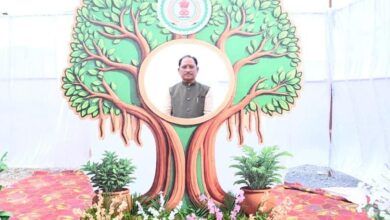 ‘एक पेड़ मां के नाम’ अभियान 3.0, विधानसभा परिसर में सीएम श्री विष्णु देव साय और डॉ. रमन सिंह ने लगाया रुद्राक्ष का पौधा ‘एक पेड़ मां के नाम’ अभियान 3.0, विधानसभा परिसर में सीएम श्री विष्णु देव साय और डॉ. रमन सिंह ने लगाया रुद्राक्ष का पौधा