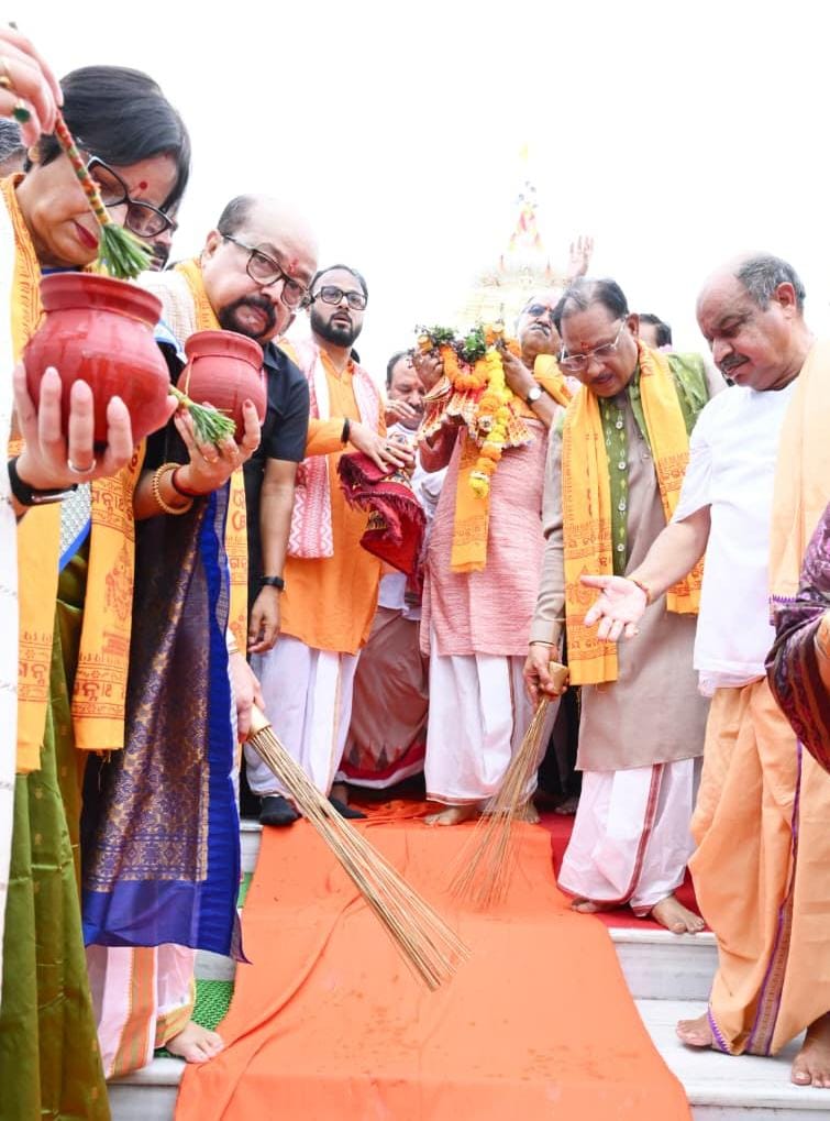 रथयात्रा हमारी आस्था, लोकसंस्कृति, सामाजिक समरसता और जनभागीदारी का जीवंत महापर्व : मुख्यमंत्री श्री विष्णुदेव साय रथयात्रा हमारी आस्था, लोकसंस्कृति, सामाजिक समरसता और जनभागीदारी का जीवंत महापर्व : मुख्यमंत्री श्री विष्णुदेव साय