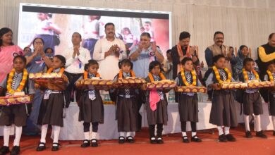 शिक्षा ही सफलता का मूल मंत्र है, कोई भी बच्चा शिक्षा से वंचित न रहे — पर्यटन मंत्री श्री राजेश अग्रवाल* शिक्षा ही सफलता का मूल मंत्र है, कोई भी बच्चा शिक्षा से वंचित न रहे — पर्यटन मंत्री श्री राजेश अग्रवाल*