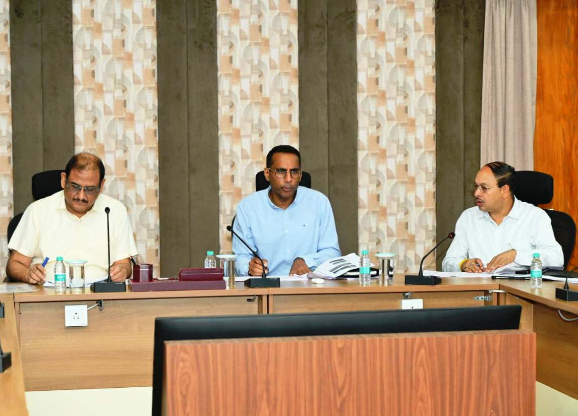 लोक निर्माण विभाग के सचिव ने जेलों में निर्माणाधीन कार्यों की प्रगति की समीक्षा की लोक निर्माण विभाग के सचिव ने जेलों में निर्माणाधीन कार्यों की प्रगति की समीक्षा की