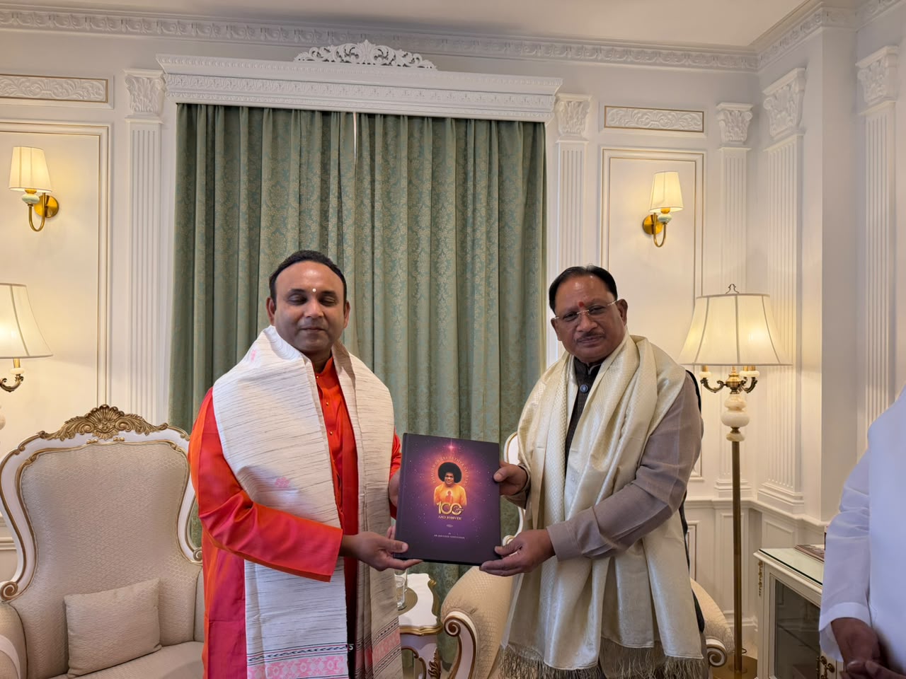मुख्यमंत्री श्री विष्णुदेव साय ने सत्य साई ग्राम के सेवा मॉडल को बताया जनकल्याण का प्रेरक उदाहरण मुख्यमंत्री श्री विष्णुदेव साय ने सत्य साई ग्राम के सेवा मॉडल को बताया जनकल्याण का प्रेरक उदाहरण