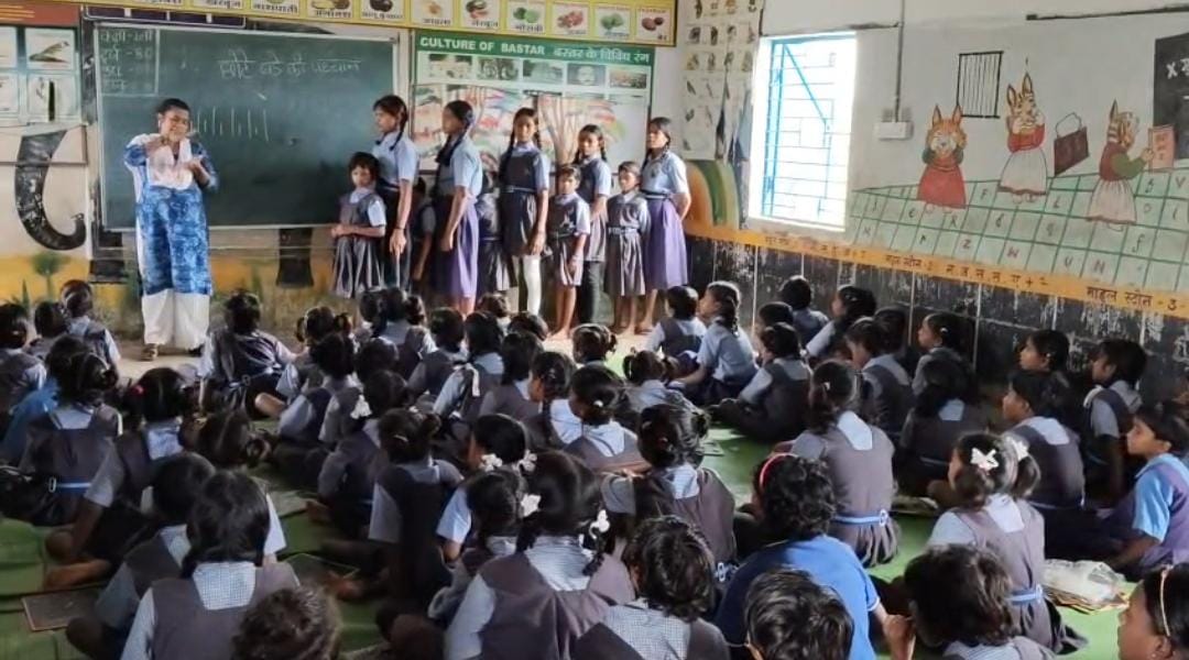 शिक्षा की मुख्यधारा से जुड़ेंगे 1200 बच्चे: तीन महीने के ‘ब्रिज कोर्स’ से तय होगी कक्षा शिक्षा की मुख्यधारा से जुड़ेंगे 1200 बच्चे: तीन महीने के ‘ब्रिज कोर्स’ से तय होगी कक्षा