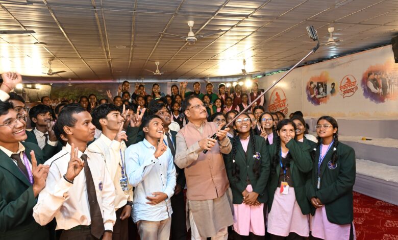 मुख्यमंत्री विष्णु देव साय के विजन को रेखांकित करेगी ‘मुस्कुराता बस्तर’ कार्टून कार्यशाला