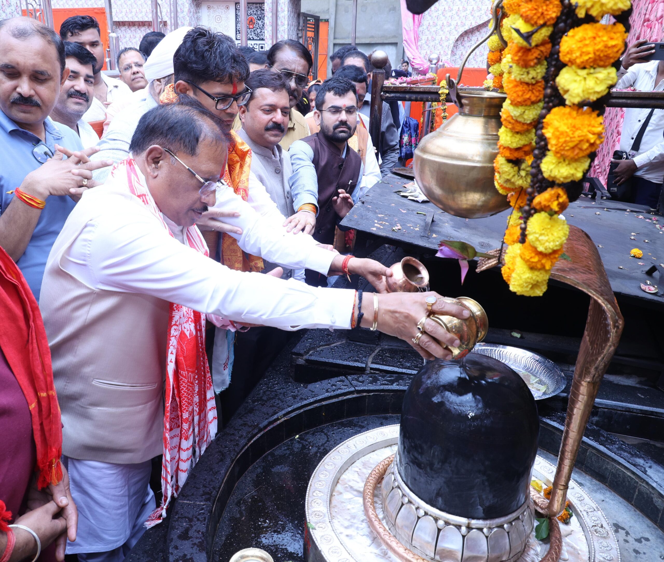 गुरु पूर्णिमा पर कोसमनारा पहुंचे मुख्यमंत्री श्री विष्णु देव साय, सत्यनारायण बाबा धाम में की पूजा-अर्चना गुरु पूर्णिमा पर कोसमनारा पहुंचे मुख्यमंत्री श्री विष्णु देव साय, सत्यनारायण बाबा धाम में की पूजा-अर्चना