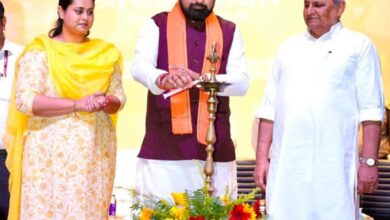 माननीय मुख्यमंत्री श्री सम्राट चौधरी जी ने आज ऊर्जा ऑडिटोरियम, राजवंशीनगर, पटना में खेल विभाग द्वारा आयोजित कार्यक्रम में ‘मेडल लाओ, नौकरी पाओ’ योजना के अंतर्गत अंतरराष्ट्रीय स्तर के खिलाड़ियों आकाश दीप एवं मुकेश कुमार सहित कुल 19 उत्कृष्ट खिलाड़ियों को नियुक्ति-पत्र प्रदान कर उन्हें उज्ज्वल भविष्य के लिए शुभकामनाएँ दीं।