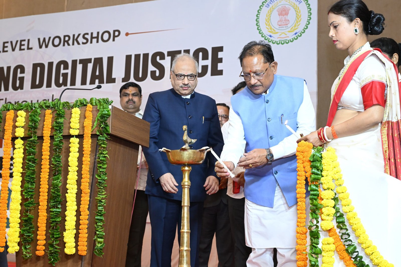 वर्तमान चुनौतियों और आवश्यकताओं के अनुरूप तैयार नए आपराधिक कानूनों ने न्याय व्यवस्था में लाया ऐतिहासिक परिवर्तन : मुख्यमंत्री श्री विष्णु देव साय वर्तमान चुनौतियों और आवश्यकताओं के अनुरूप तैयार नए आपराधिक कानूनों ने न्याय व्यवस्था में लाया ऐतिहासिक परिवर्तन : मुख्यमंत्री श्री विष्णु देव साय