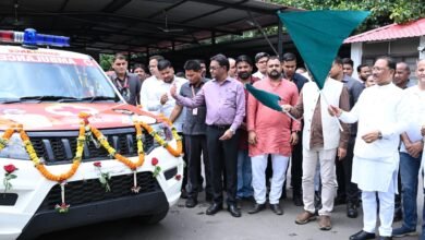 मुख्यमंत्री श्री विष्णु देव साय ने धरसींवा विधानसभा को दी निःशुल्क एम्बुलेंस की सौगात मुख्यमंत्री श्री विष्णु देव साय ने धरसींवा विधानसभा को दी निःशुल्क एम्बुलेंस की सौगात