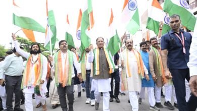 मुख्यमंत्री श्री विष्णु देव साय ने हाथ में तिरंगा थामकर किया भव्य तिरंगा यात्रा का नेतृत्व
