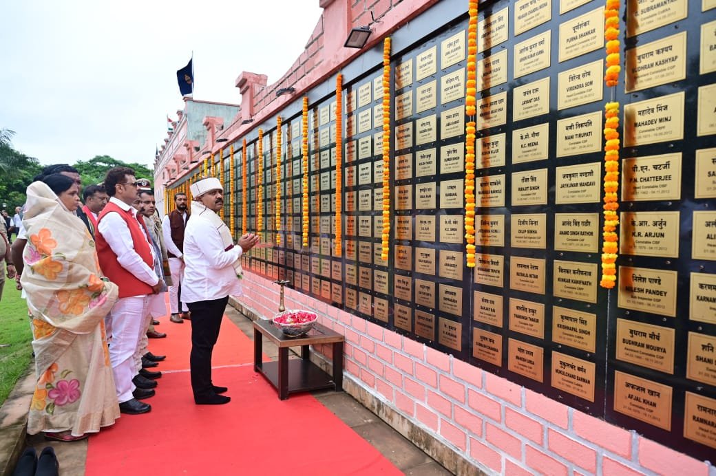 जवानों के शौर्य ने लिखा बस्तर का नया इतिहास- उप मुख्यमंत्री श्री विजय शर्मा जवानों के शौर्य ने लिखा बस्तर का नया इतिहास- उप मुख्यमंत्री श्री विजय शर्मा