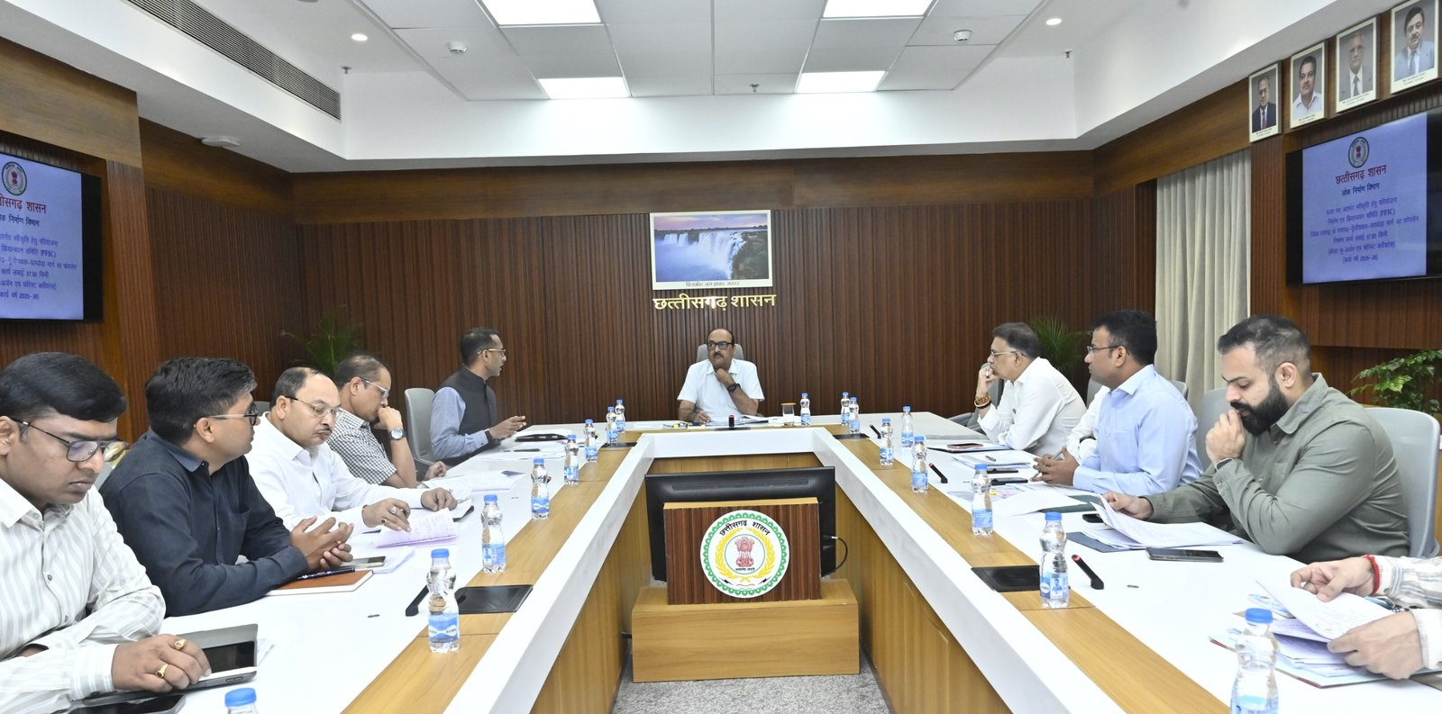 परियोजना निर्माण एवं क्रियान्वयन समिति की बैठक सम्पन्न परियोजना निर्माण एवं क्रियान्वयन समिति की बैठक सम्पन्न