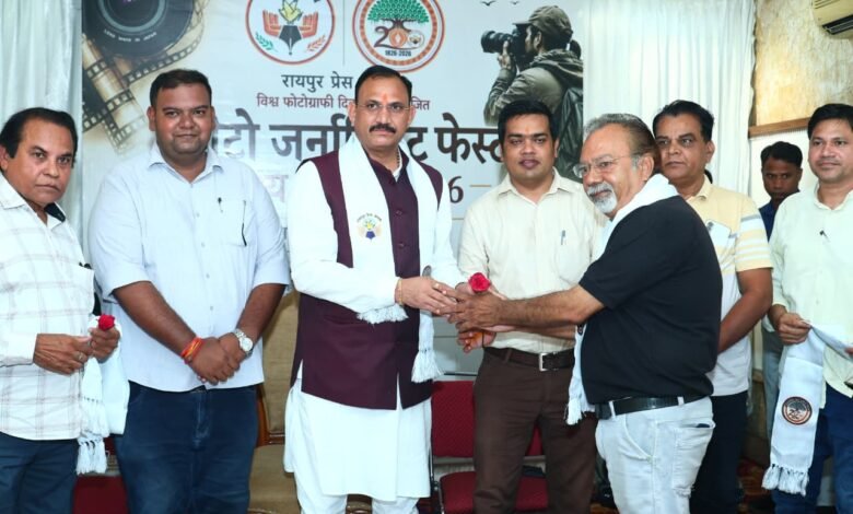 स्वास्थ्य मंत्री श्री श्याम बिहारी जायसवाल ने किया दृश्य संवाद 2026 का शुभारंभ स्वास्थ्य मंत्री श्री श्याम बिहारी जायसवाल ने किया दृश्य संवाद 2026 का शुभारंभ