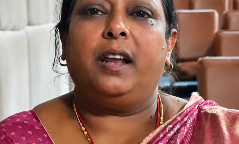 विष्णु भैया के उपहार से रक्षाबंधन की खुशियां दोगुनी, महतारी वंदन की 30वीं किस्त से बहनों को मिला संबल विष्णु भैया के उपहार से रक्षाबंधन की खुशियां दोगुनी, महतारी वंदन की 30वीं किस्त से बहनों को मिला संबल