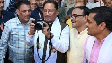 कोहरा’ जैसी रचनाएं समाज को सजग करने और सच सामने लाने का सशक्त माध्यम : मुख्यमंत्री श्री विष्णु देव साय कोहरा’ जैसी रचनाएं समाज को सजग करने और सच सामने लाने का सशक्त माध्यम : मुख्यमंत्री श्री विष्णु देव साय
