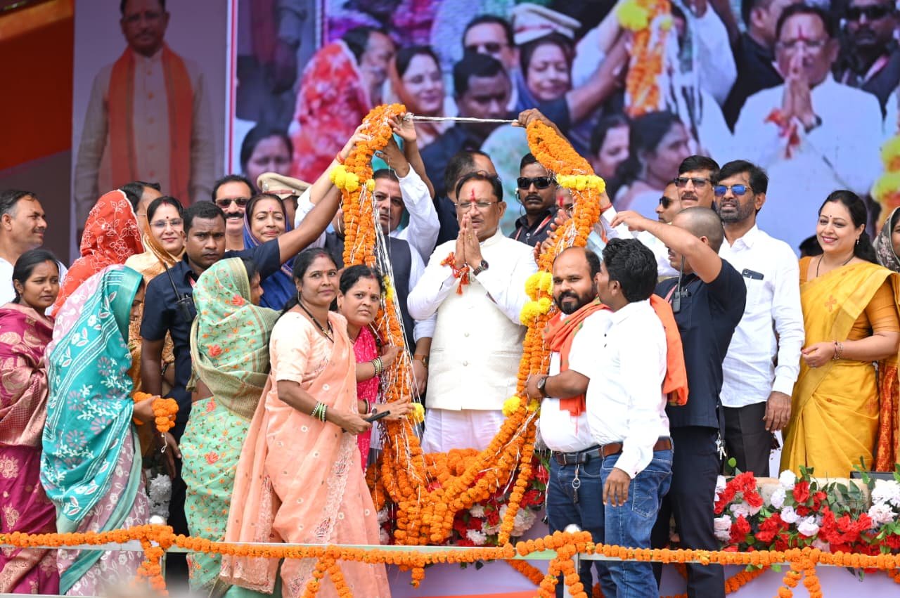 बहनों की आत्मनिर्भरता और चेहरे की मुस्कान ही हमारी सबसे बड़ी खुशी – मुख्यमंत्री श्री विष्णुदेव साय