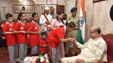 लोक भवन में गूंजा अपनत्व का संदेश, दिव्यांग बच्चों ने राज्यपाल श्री रमेन डेका को बांधा रक्षा सूत्र