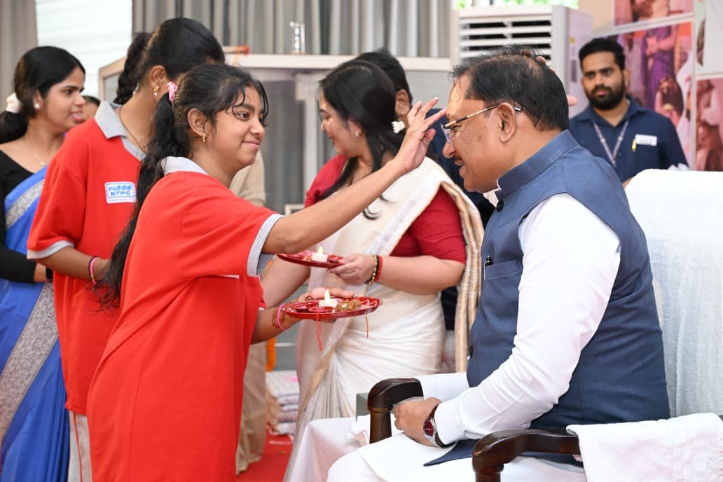 बहनों का स्नेह और आशीर्वाद मेरे लिए अनमोल : मुख्यमंत्री श्री विष्णु देव साय