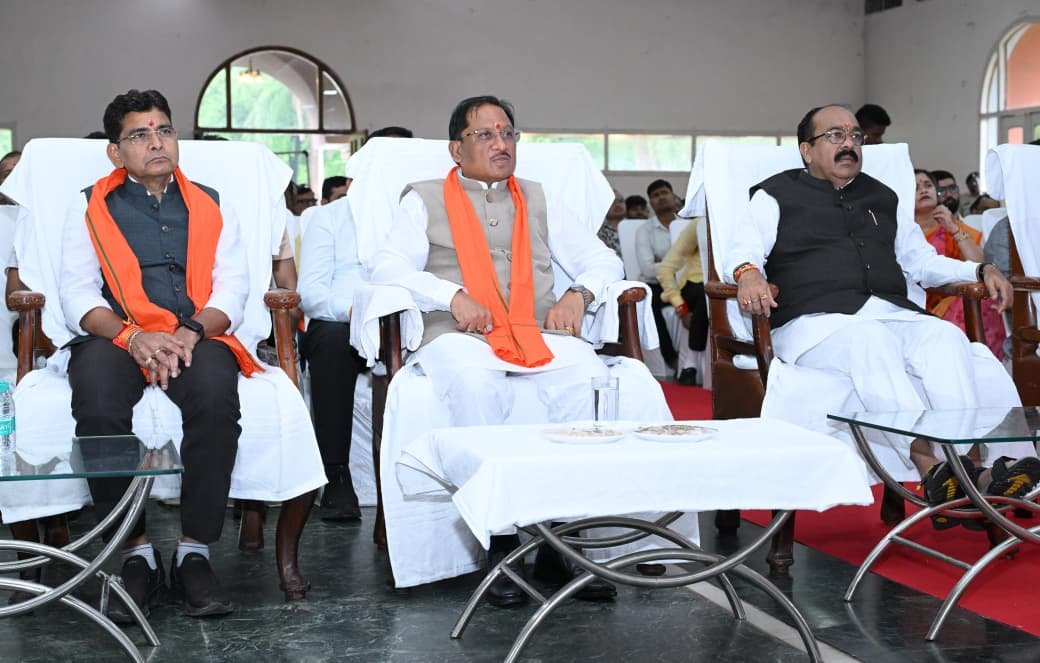 मन की बात’ देश के कोने-कोने में हो रहे नवाचारों और प्रेरक प्रयासों को देती है राष्ट्रीय पहचान : मुख्यमंत्री श्री विष्णु देव साय मन की बात’ देश के कोने-कोने में हो रहे नवाचारों और प्रेरक प्रयासों को देती है राष्ट्रीय पहचान : मुख्यमंत्री श्री विष्णु देव साय