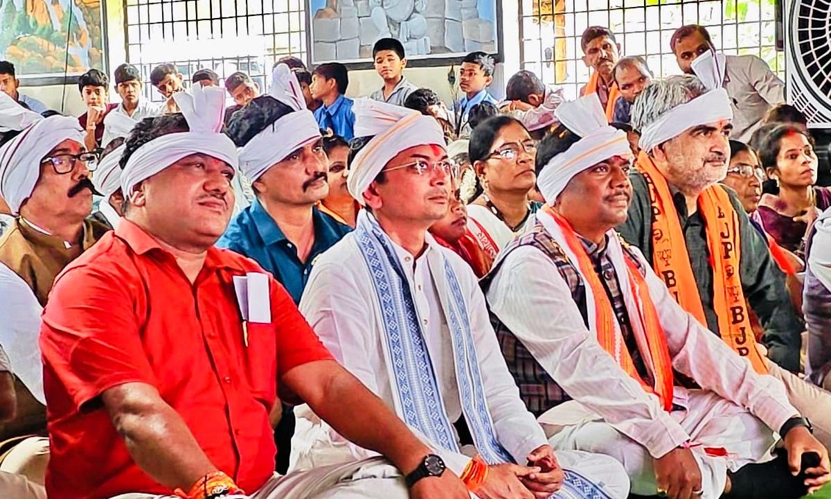 दूरस्थ वनांचल छिंदनार के लोगों ने सुनी प्रधानमंत्री के ‘मन की बात’ दूरस्थ वनांचल छिंदनार के लोगों ने सुनी प्रधानमंत्री के ‘मन की बात’