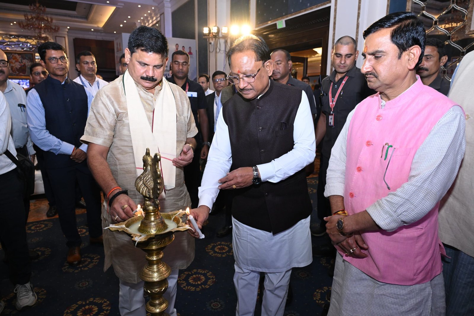 खनिज उत्पादन तक सीमित नहीं रहेगा छत्तीसगढ़, अन्वेषण से एडवांस मैन्युफैक्चरिंग तक विकसित होगी पूरी वैल्यू चेन – मुख्यमंत्री श्री विष्णुदेव साय खनिज उत्पादन तक सीमित नहीं रहेगा छत्तीसगढ़, अन्वेषण से एडवांस मैन्युफैक्चरिंग तक विकसित होगी पूरी वैल्यू चेन – मुख्यमंत्री श्री विष्णुदेव साय