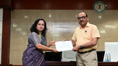 मुख्य सचिव ने ई-ऑफिस एवं समयबद्ध उपस्थिति में उत्कृष्ट प्रदर्शन के लिए अधिकारी कर्मचारी को किया सम्मानित मुख्य सचिव ने ई-ऑफिस एवं समयबद्ध उपस्थिति में उत्कृष्ट प्रदर्शन के लिए अधिकारी कर्मचारी को किया सम्मानित