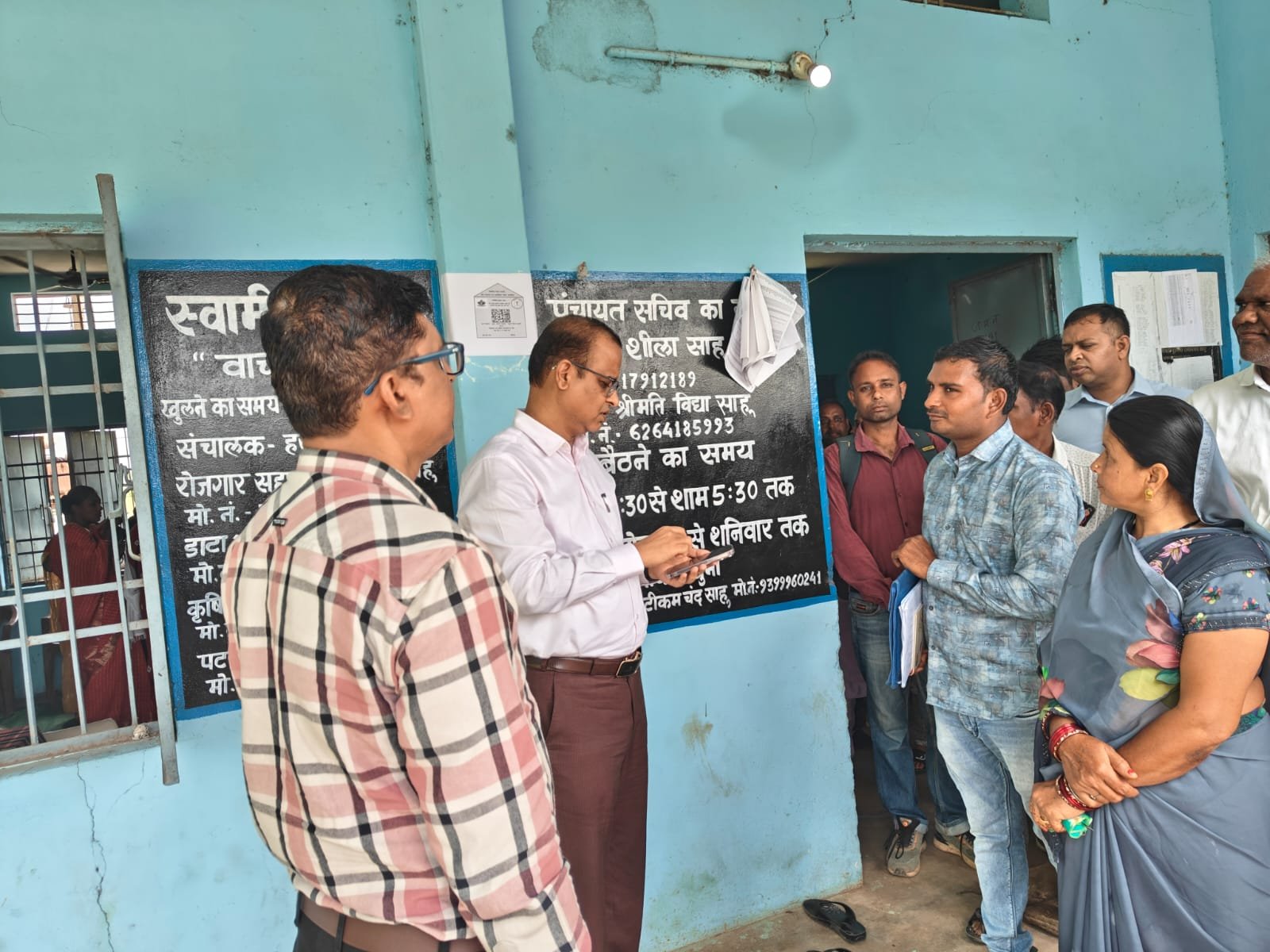 कुरूद की ग्राम पंचायतों में योजनाओं और विकास कार्यों का आयुक्त श्री तारन प्रकाश सिन्हा ने किया निरीक्षण कुरूद की ग्राम पंचायतों में योजनाओं और विकास कार्यों का आयुक्त श्री तारन प्रकाश सिन्हा ने किया निरीक्षण