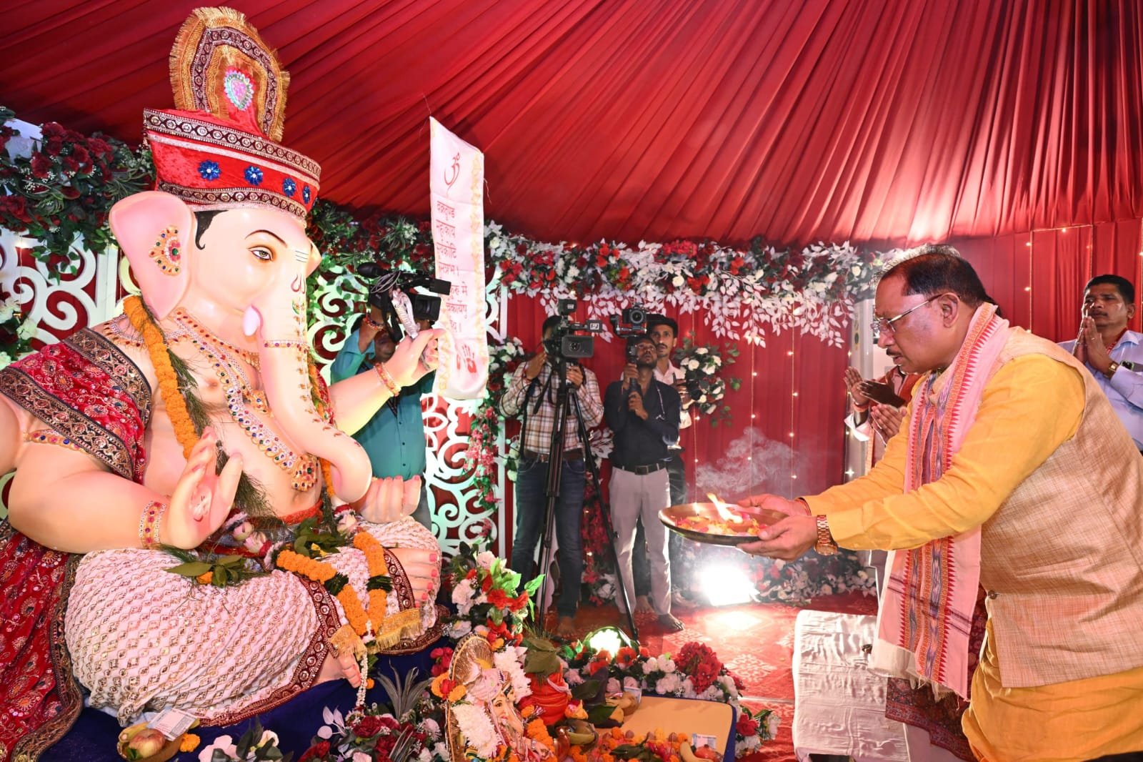 *मुख्यमंत्री निवास में विराजे भगवान गणेश